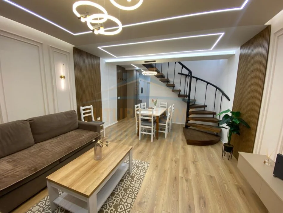 Tirane, jepet me qera apartament 2+1 Kati 2, 100 m² 1.800 € (Qender)