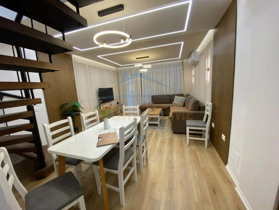 Tirane, jepet me qera apartament 2+1 Kati 2, 100 m² 1.800 € (Qender)