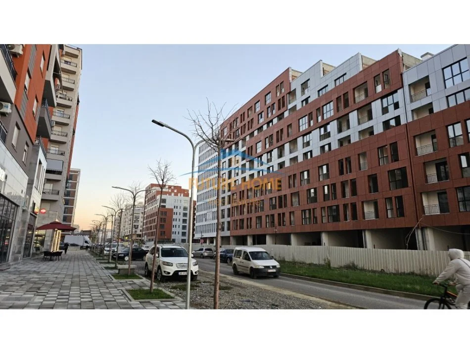 Tirane, shitet ambjent biznesi Kati 0, 59 m² 95.000 € (Unaza e Re)