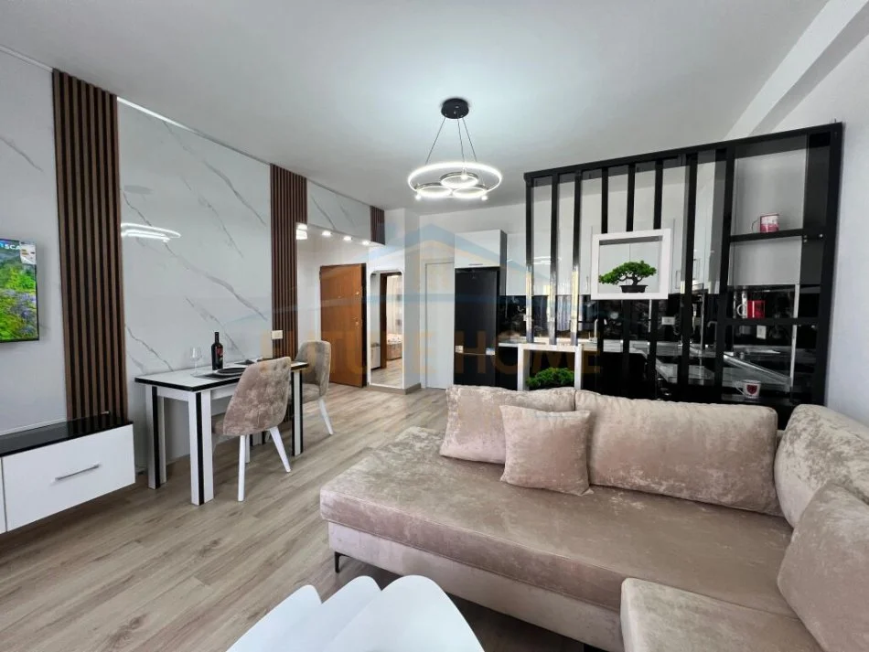 Plazh Iliria, shitet apartament 1+1 Kati 9, 70 m² 97.000 € (Durres)