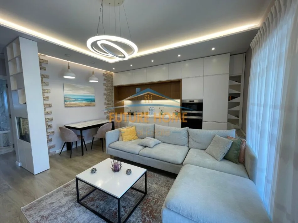 Tirane, shitet apartament 2+1+Ballkon Kati 2, 104 m² 220.000 € (Farke)