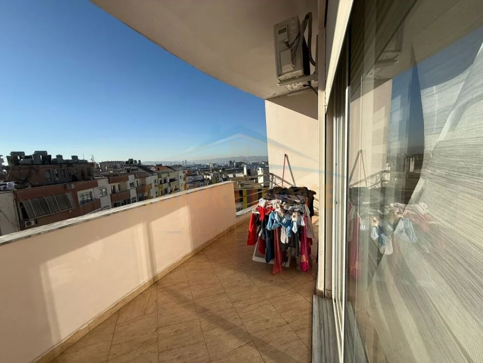 Tirane, shitet apartament 1+1+Ballkon Kati 6, 88 m² 70.000 € (Fresk)