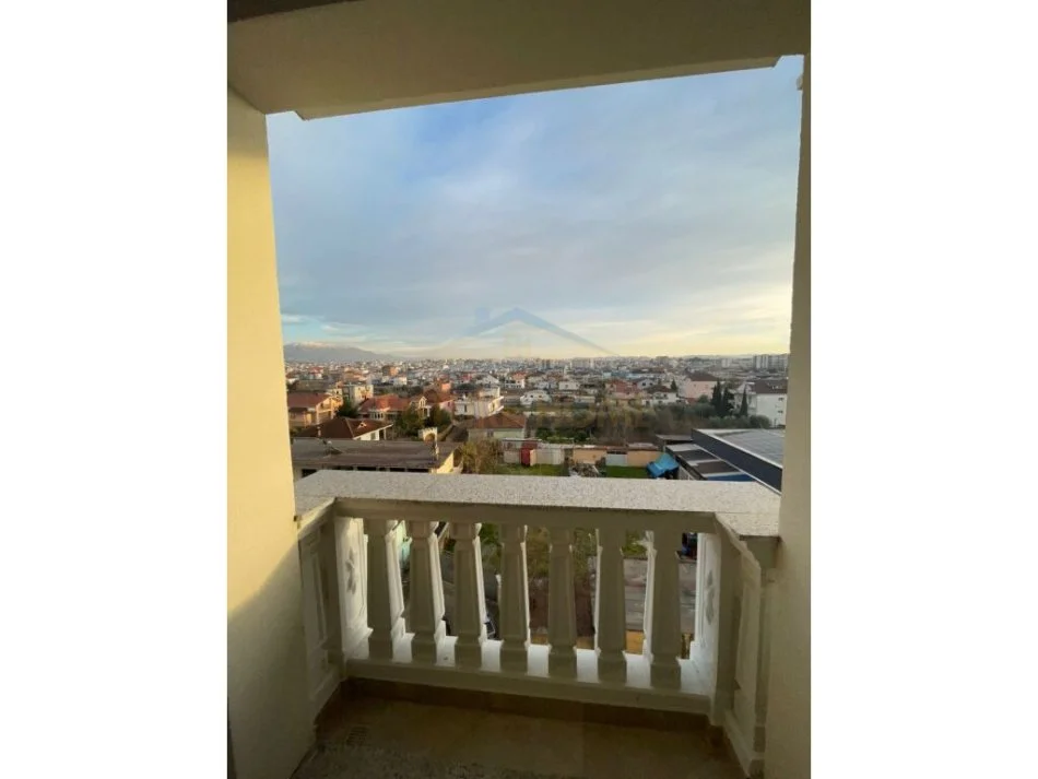 Tirane, shitet apartament 1+1 Kati 4, 75 m² 67.000 € (Kamez)