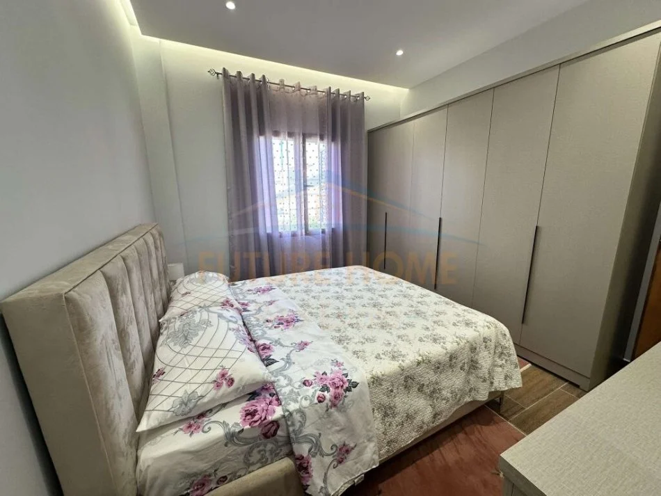 Tirane, jepet me qera 3+1 Kati 2, 500 € (UNAZA RE) UNA47803