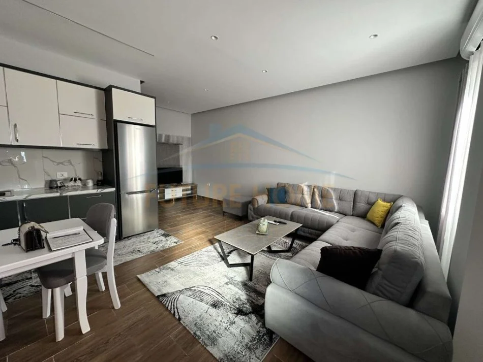 Tirane, jepet me qera Vile 3+1 Kati 2, 67 m² 450  € (KASHAR)  UNA47803