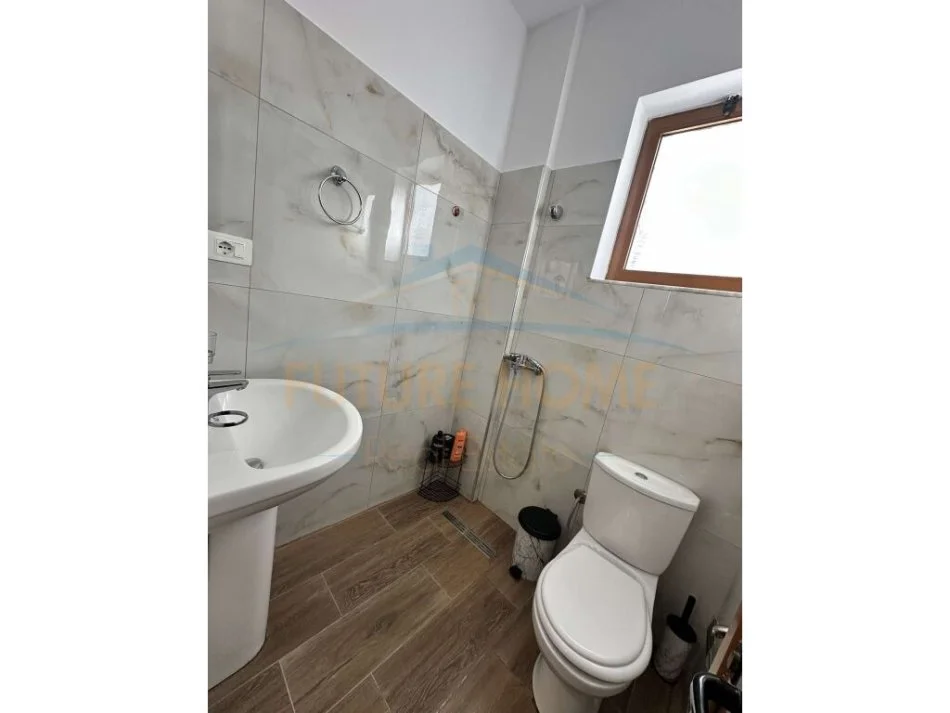 Tirane, jepet me qera Vile 3+1 Kati 2, 67 m² 450  € (KASHAR)  UNA47803