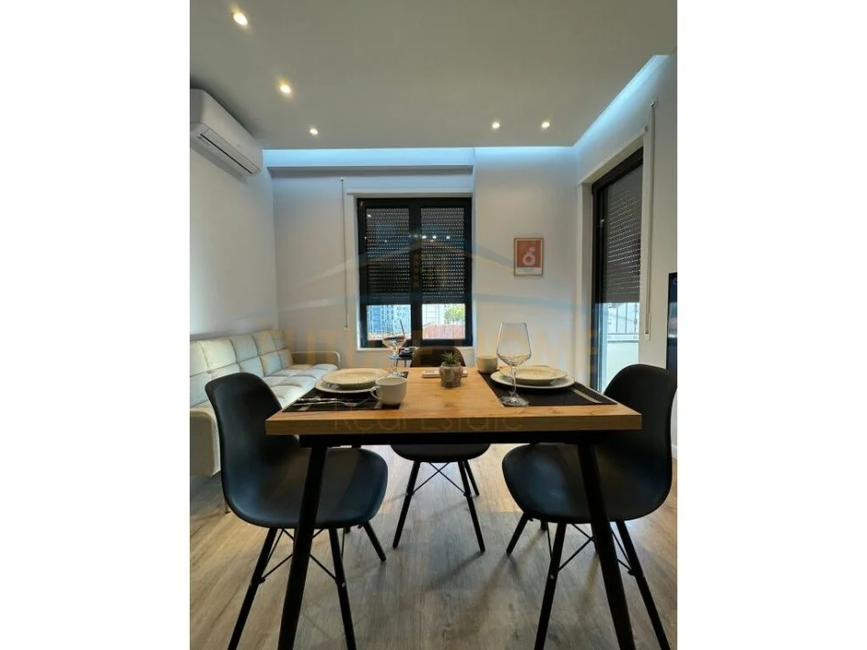 Tirane, jepet me qera apartament 1+1 Kati 6, 56 m² 650 € (karl gega)