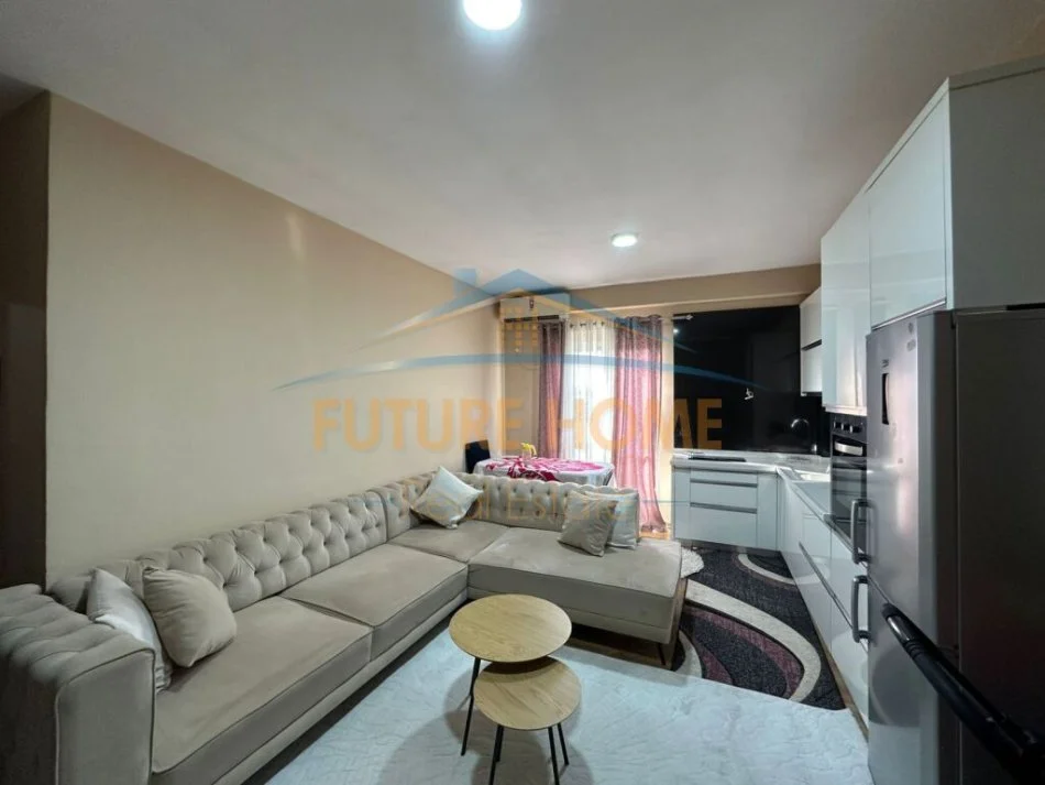 Tirane, shitet apartament 2+1 Kati 4, 75 m² 110.000 € (Porcelan)