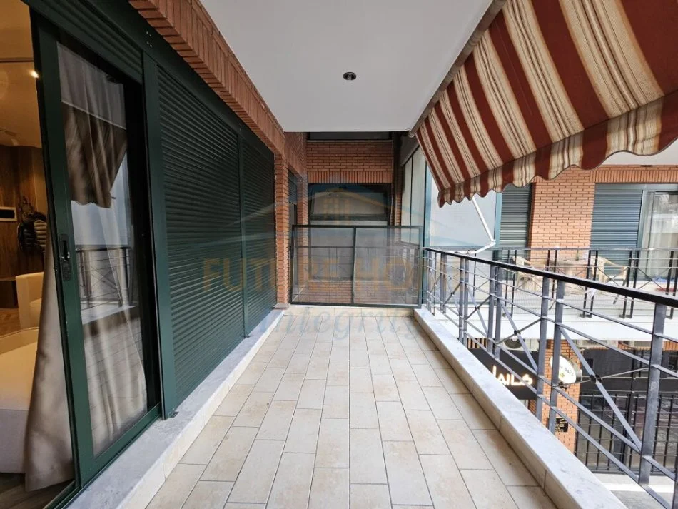 Tirane, shitet apartament 1+1+Ballkon Kati 1, 60 m² 210.000 € (Rruga e Kavajes)