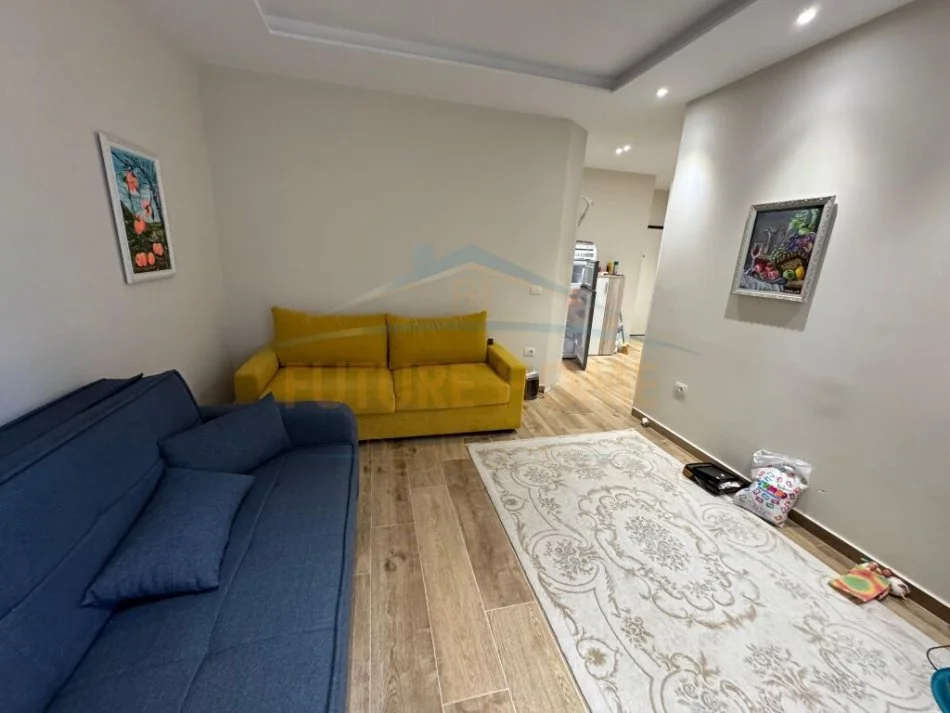 Durres, shitet apartament 1+1+Ballkon Kati 2, 48 m² 86.000 € (qerret)