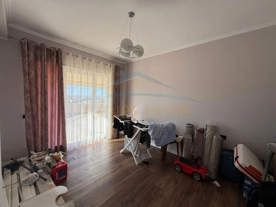 Kavaje, shitet apartament+verande | Penthouse 3+1+Aneks+Ballkon Kati 3, 310 m² 175.000 € (kavaje)