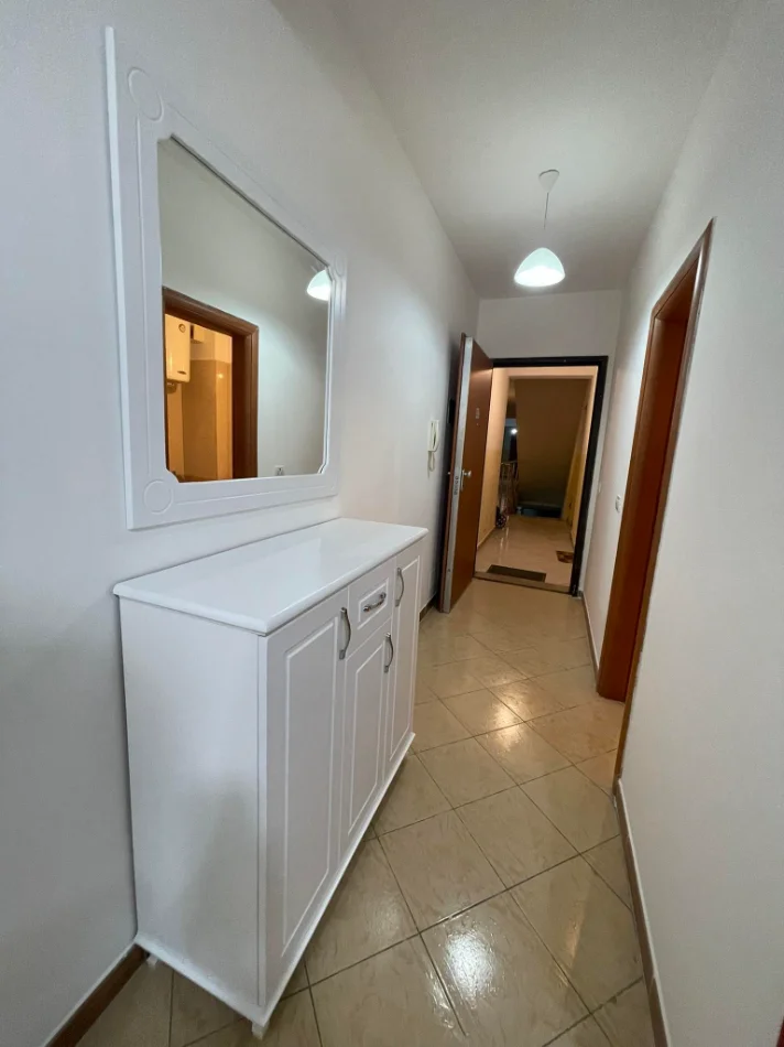 Durres, jepet me qera apartament 1+1 , 48 m² 400 € 