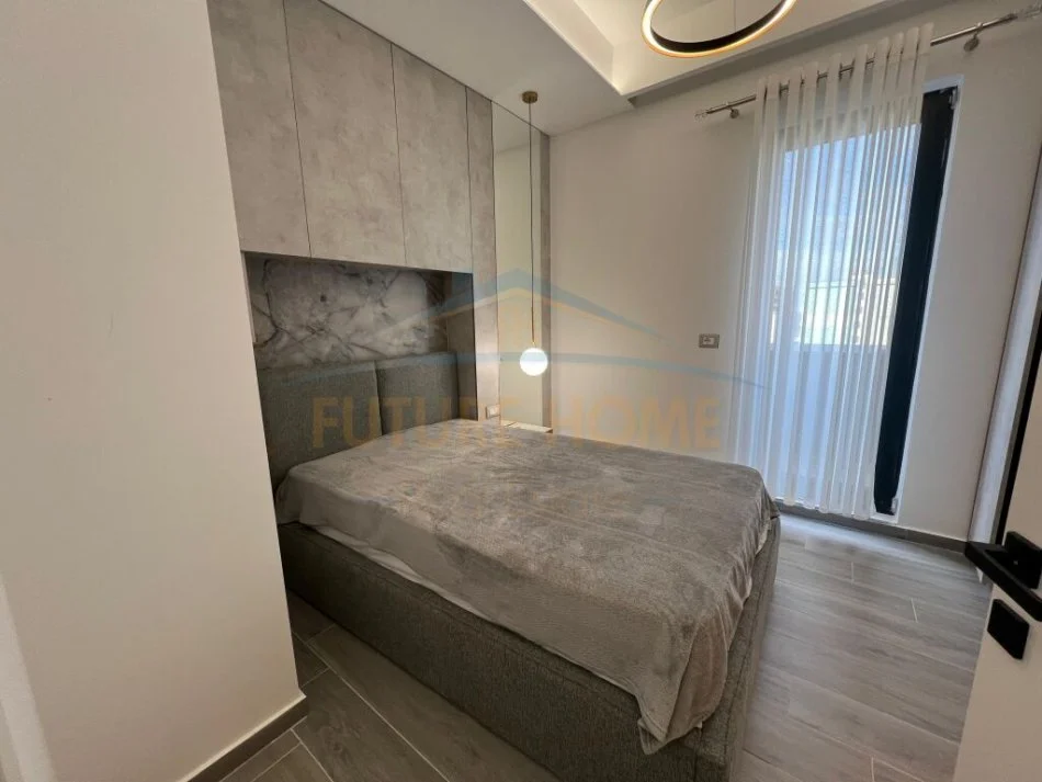 Tirane, jepet me qera apartament 2+1+Aneks+Ballkon Kati 5, 125 m² 1.500 € (Rruga Riza Cerova)