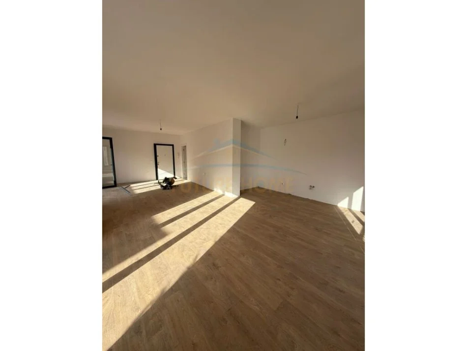 Tirane, shitet apartament 3+1+Verande, Kati 6, 189 m² 305.000 € (Kodra e Diellit)