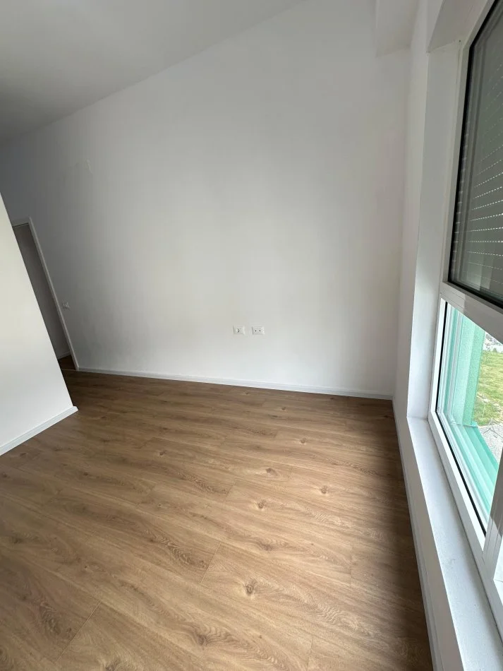 Tirane, shes apartament 2+1+Ballkon Kati 7, 85 m² 120.000 € 