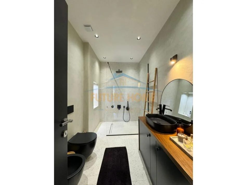 Tirane, shitet Vile 2+1 Kati 0, 511 m² 1.450.000 € (Mjull Bathore)