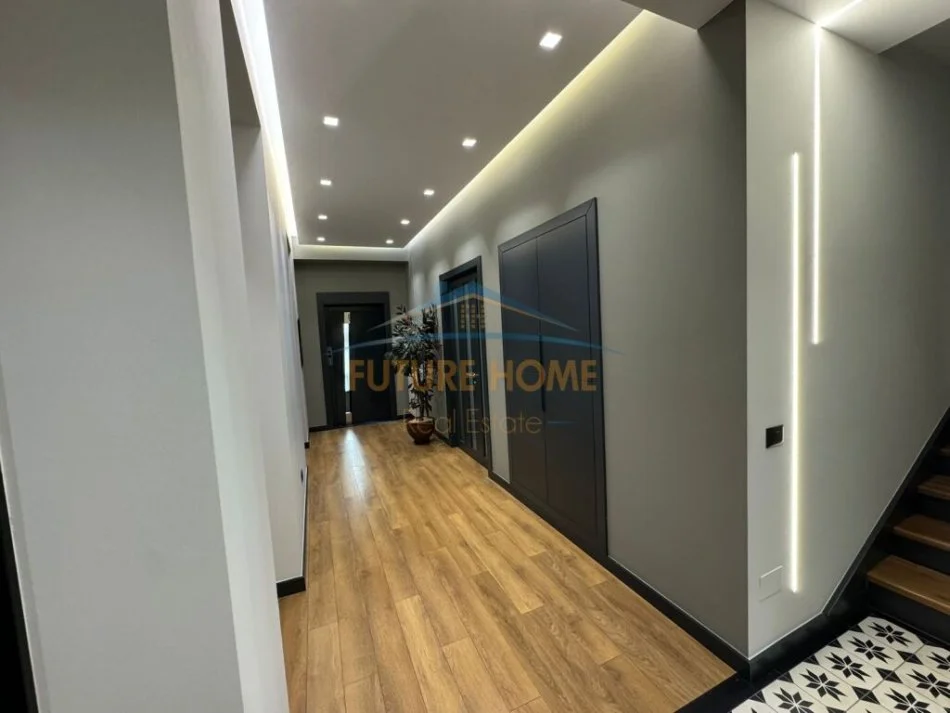 Tirane, shitet Vile 2+1 Kati 0, 511 m² 1.450.000 € (Mjull Bathore)