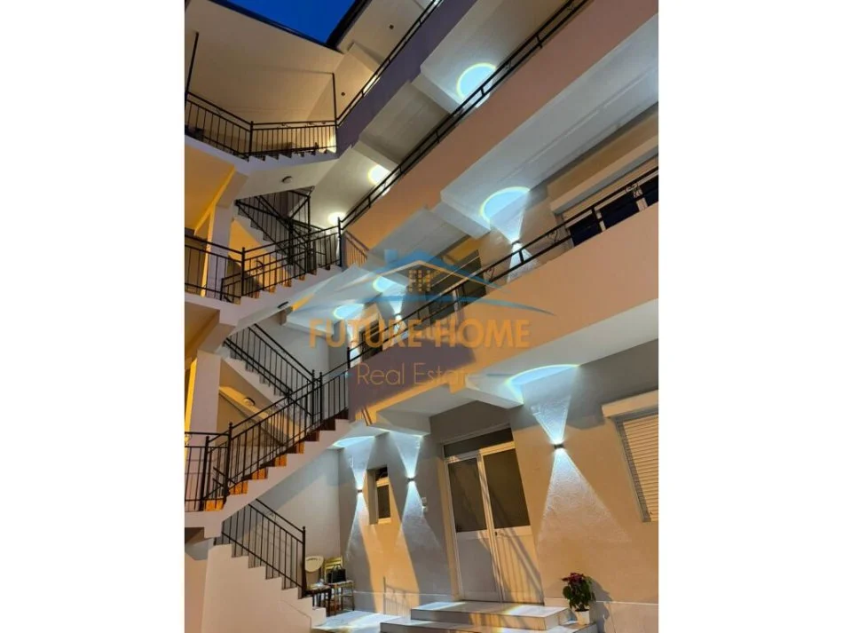 Tirane, jepet me qera Vile , 417 m² (Myslym Shyri, Tiranë)