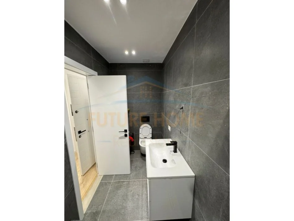 Tirane, shitet apartament 1+1 Kati 6, 114 m² 200.000 € (UNAZA RE)  UNA48074
