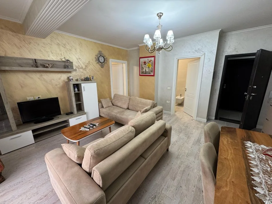 Tirane, jepet me qera apartament 1+1 Kati 6, 80 m² 550 € (Prane concord center)