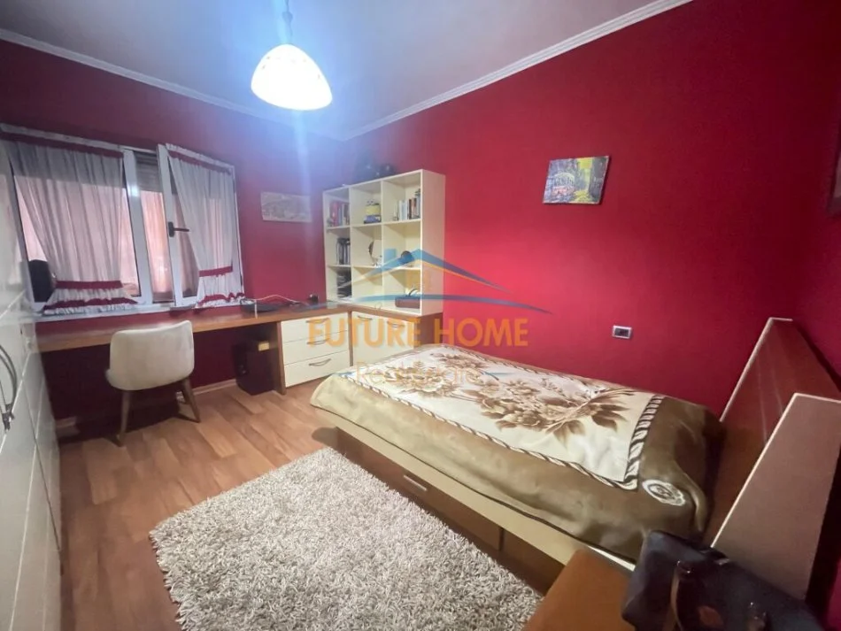 Tirane, jepet me qera 2+1 Kati 2, 80 m² 700 € (MYSLYM SHYRI)