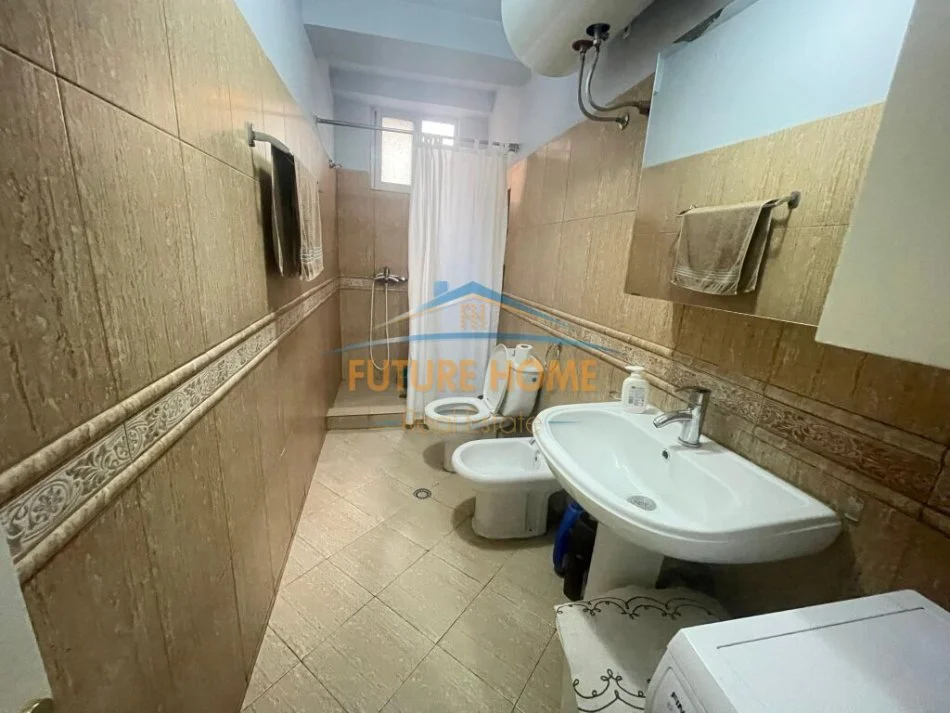 Tirane, jepet me qera 2+1 Kati 2, 80 m² 700 € (MYSLYM SHYRI)