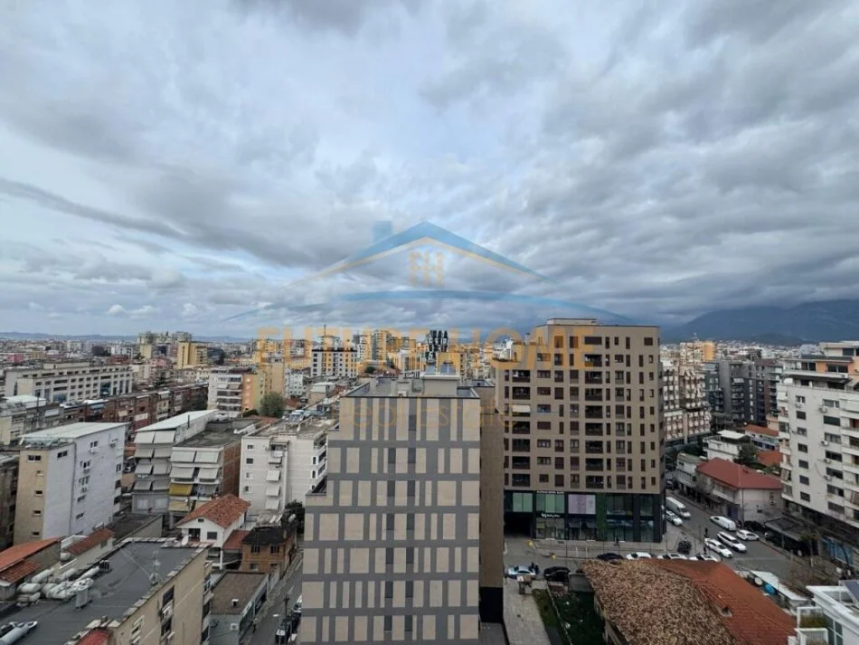 Tirane, shitet apartament 2+1+Ballkon Kati 10, 87 m² 350.000 € (Rruga e Barrikadave)