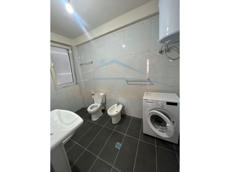 Tirane, jepet me qera apartament 2+1 Kati 3, 76 m² 400 €