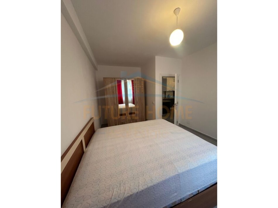Tirane, jepet me qera apartament 2+1 Kati 3, 76 m² 400 €