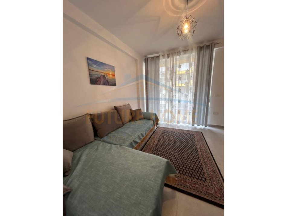 Tirane, jepet me qera apartament 2+1 Kati 3, 76 m² 400 €