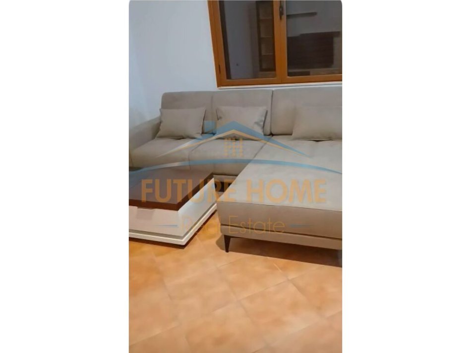 Tirane, jepet me qera apartament 2+1 Kati 1, 98 m² 500 € 