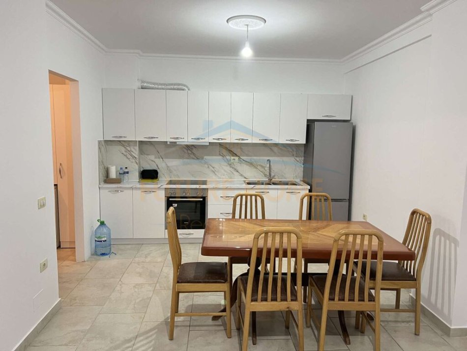 Me qera Qera, Apartament 2+1, Yzberisht,410 €
