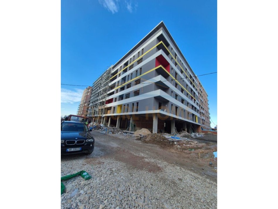 Tirane, shitet apartament 3+1+Ballkon Kati 6, 128 m² 143.000 € (QTU, Univers City)