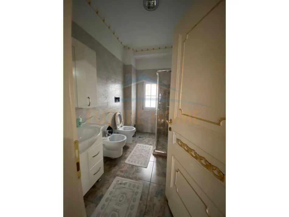 Tirane, shitet Vile 3 Katshe Kati 1, 757 m² 680.000 € (Kodra e Priftit)