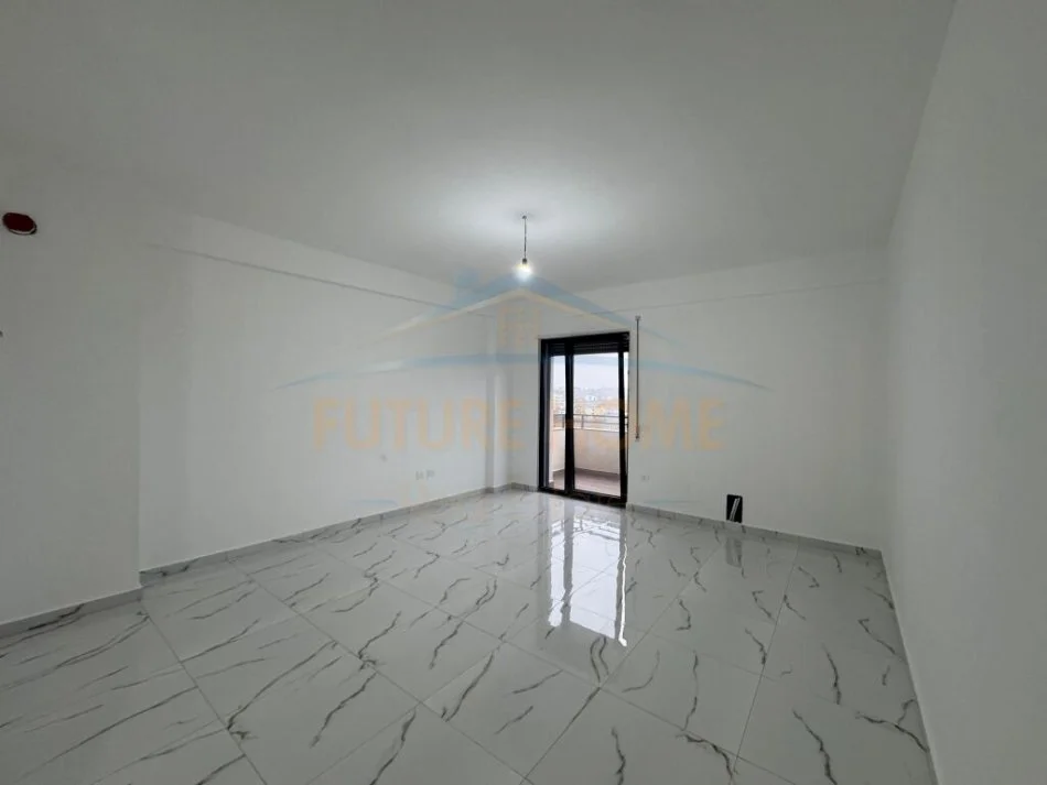 Durres, shitet apartament 1+1+Ballkon Kati 5, 68 m² 95.000 € (Mali i Robit, Golem)