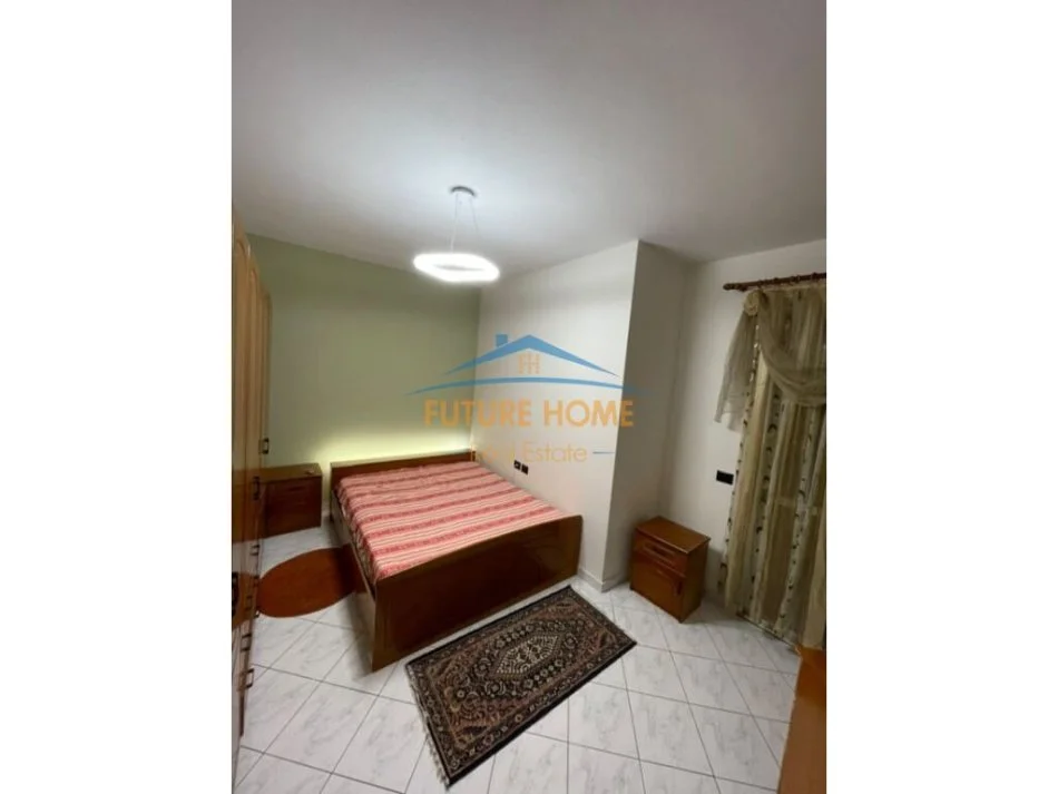 Tirane, jepet me qera apartament 1+1+Ballkon Kati 3, 65 m² 550 € (Kodra e Diellit)