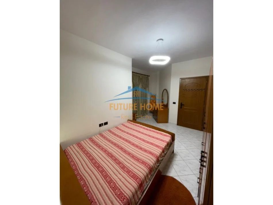 Tirane, jepet me qera apartament 1+1+Ballkon Kati 3, 65 m² 550 € (Kodra e Diellit)