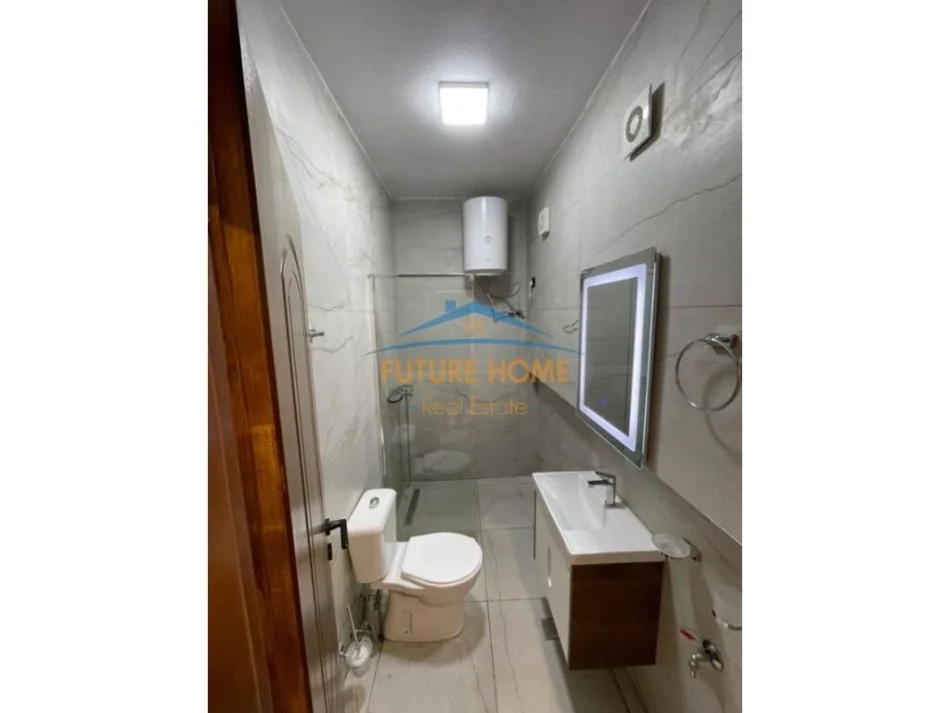 Tirane, jepet me qera apartament 1+1+Ballkon Kati 3, 65 m² 550 € (Kodra e Diellit)