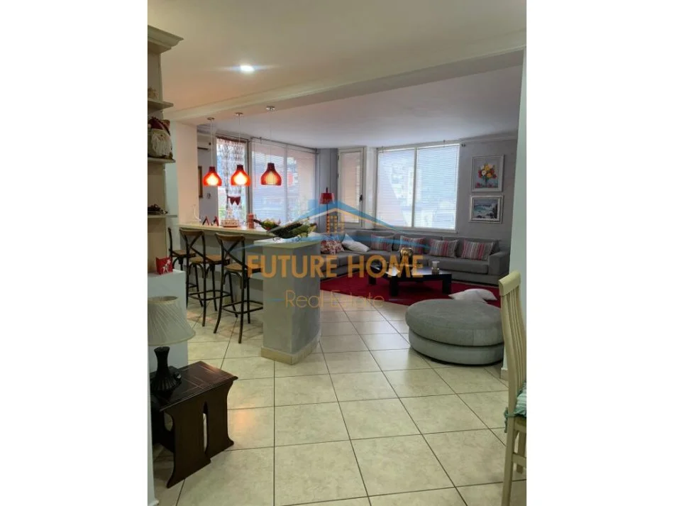 Tirane, jepet me qera 2+1 Kati 6, 117 m² (myslym shyri)