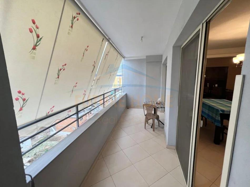 Tirane, jepet me qera apartament 2+1+Ballkon Kati 4, 98 m² 600 € (Tregu Elektrik)