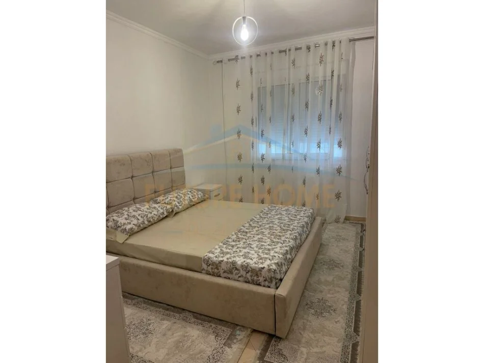 Durres, jepet me qera apartament 3+1 Kati 2, 87 m² 500 € (ukd)