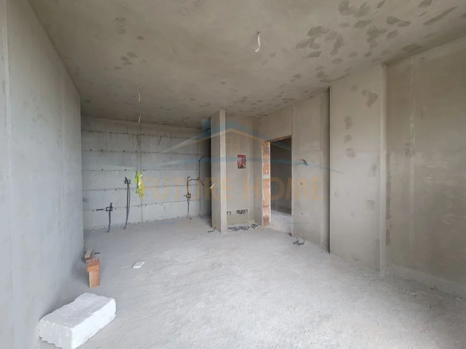 Tirane, shitet apartament 1+1+Ballkon Kati 3, 79 m² 107.000 € (Siri Kodra)
