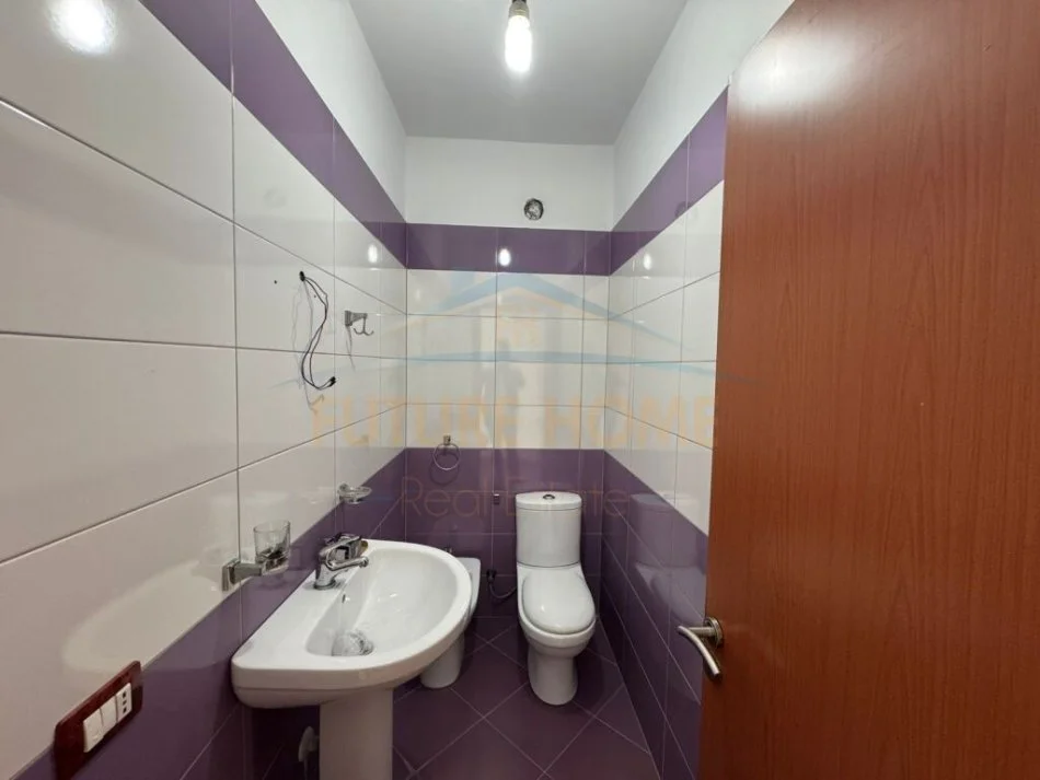 Tirane, shitet apartament 2+1 Kati 4, 106 m² 145.000 € (UNAZA E RE)