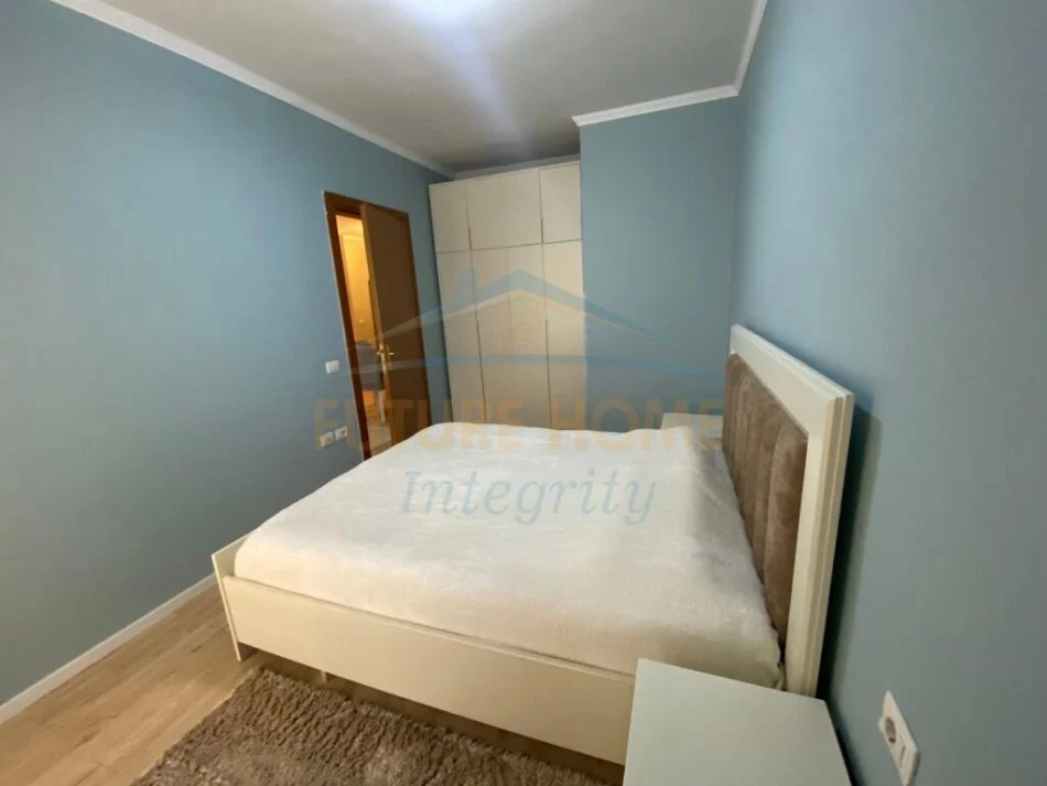 Tirane, jepet me qera apartament 1+1 Kati 3, 62 m² 500 € (Xhamia e Tabakeve Tirane)