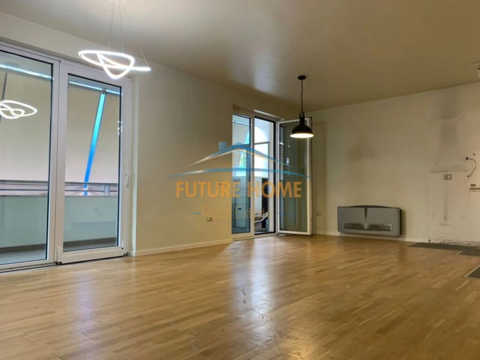 Tirane, jepet me qera ambjent biznesi Kati 6, 195 m² 3.000 € (Sami Frasheri)