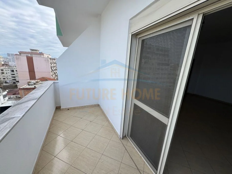 Durres, shitet apartament 2+1 Kati 6, 100 m² 120.000 € (PRANNE MUZEUMIT DURRES)