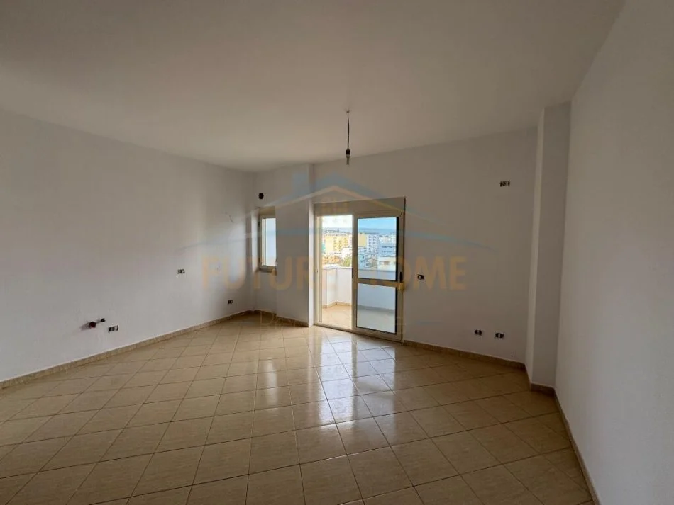 Durres, shitet apartament 2+1+Ballkon Kati 6, 100 m² 120.000 € (muzeum)