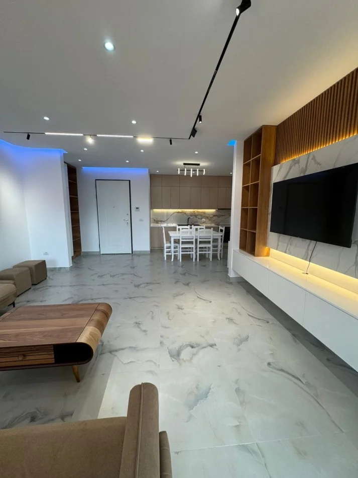 Tirane, jepet me qera apartament 2+1 Kati 5, 120 m² 1.299 € (Kompleksi delijorgji)