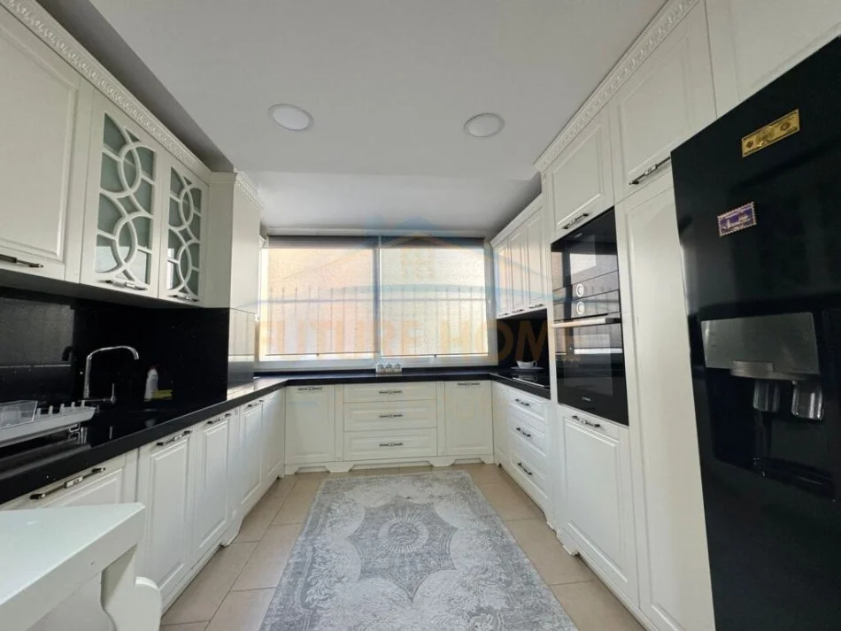 Tirane, jepet me qera apartament 3+1+Aneks+Ballkon Kati 1, 160 m² 1.200 € (Fakulteti i Inxhinierise se Ndertimit)