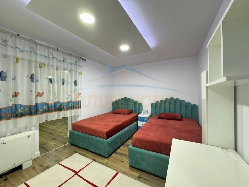 Tirane, jepet me qera apartament 3+1+Aneks+Ballkon Kati 1, 160 m² 1.200 € (Fakulteti i Inxhinierise se Ndertimit)